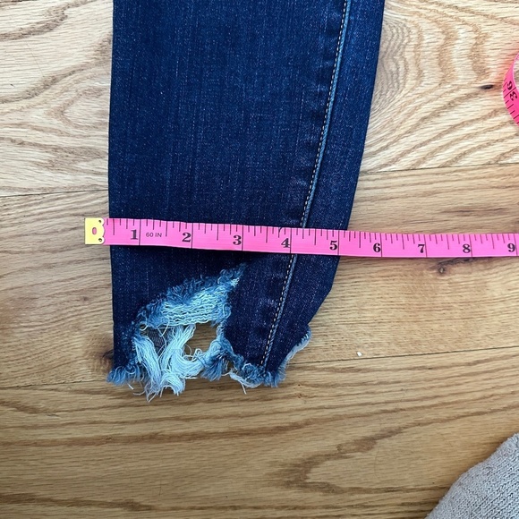 American Eagle (AE) Cropped Distressed Skinny Jeans - Size 00 (equivalent to 24) - Picture 7 of 7